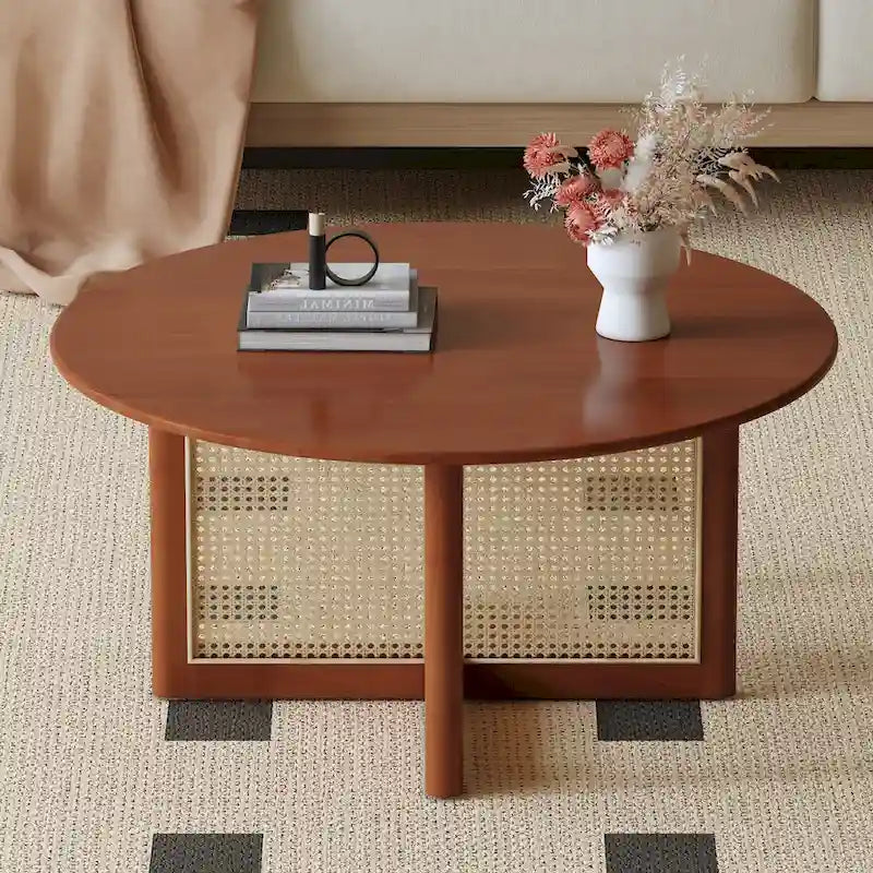 Table basse en bois avec détails en rotin synthétique