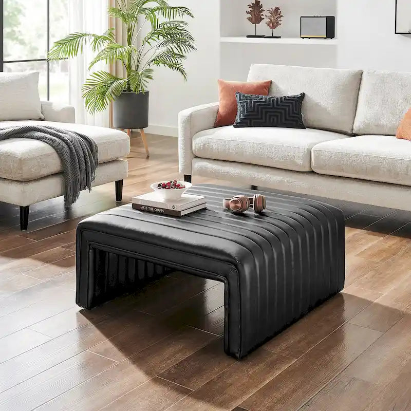 Table basse en similicuir