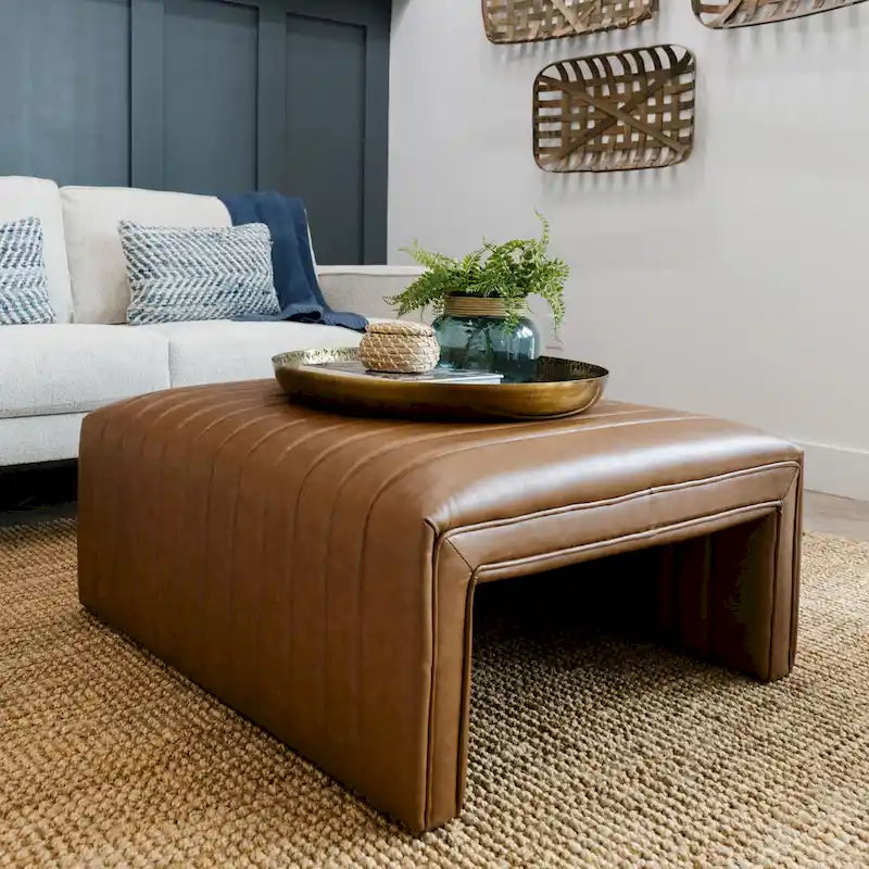 Table basse en similicuir