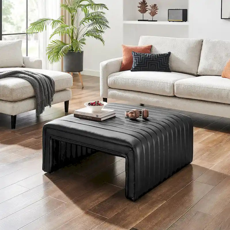 Table basse en similicuir