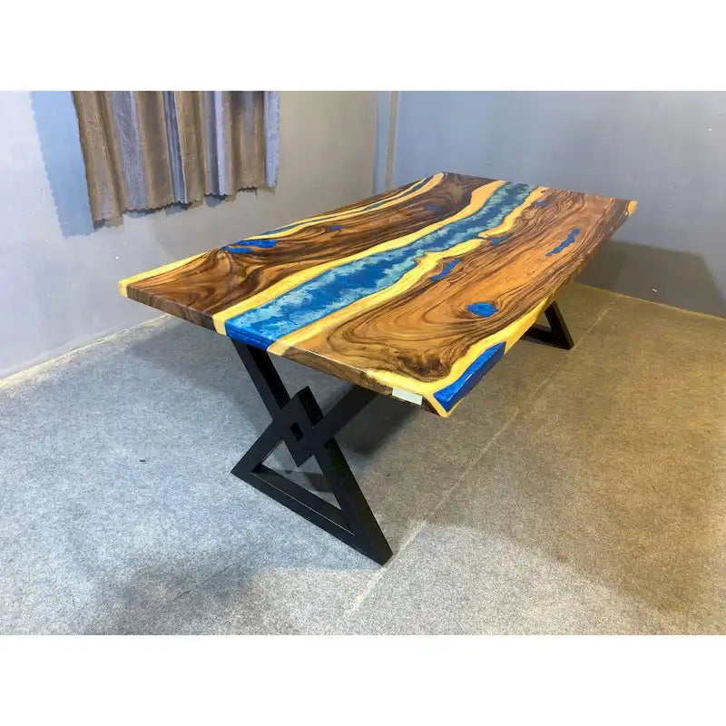 Table à manger en résine époxy
