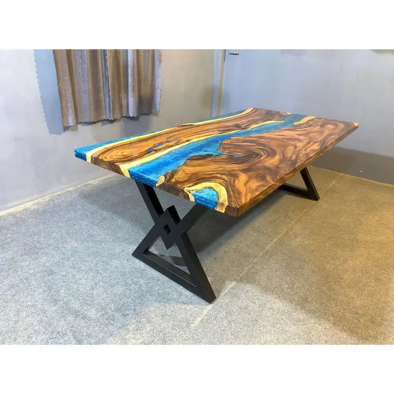 Table à manger en résine époxy