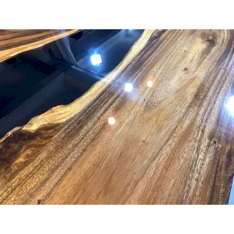 Table à manger en résine époxy